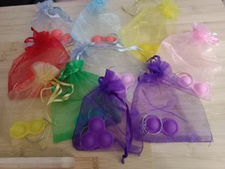 10 Llaveros Pop It con Bolsita