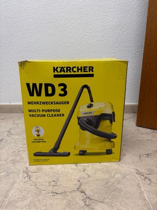 Aspiradora Karcher WD3 con accesorios