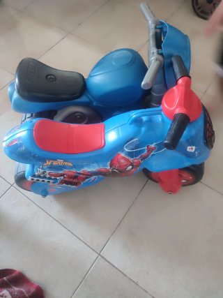Moto Infantil Spiderman Marvel