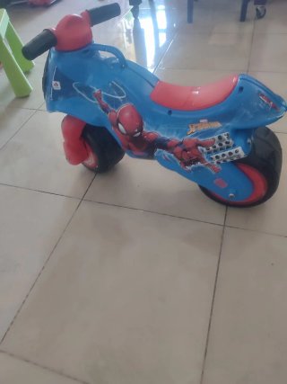 Moto Infantil Spiderman Marvel