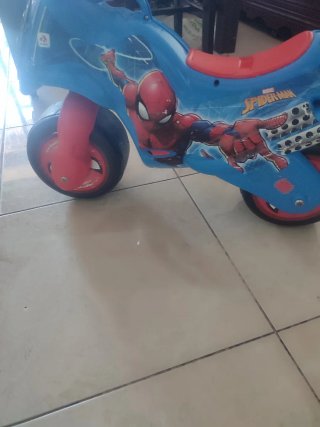 Moto Infantil Spiderman Marvel