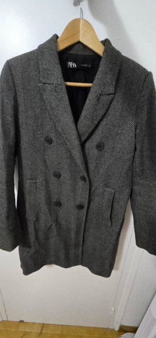 Abrigo Zara gris oscuro