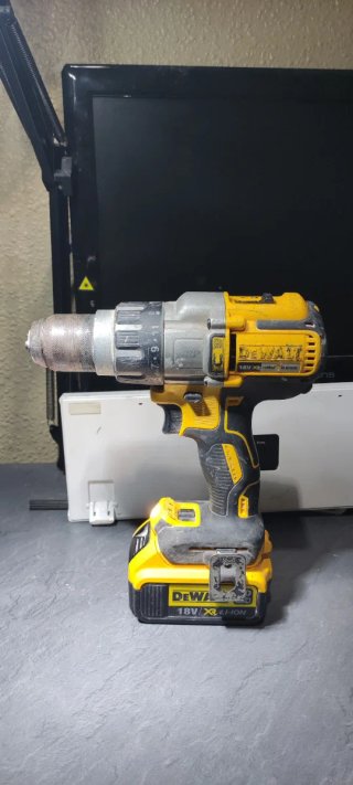 Taladro Percutor Dewalt DCD996