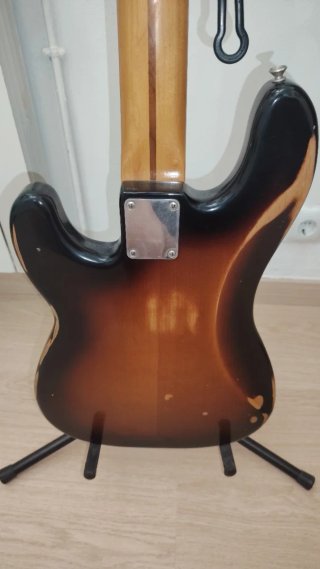 Fender Road Worn 50s Precision Bass Sunburst