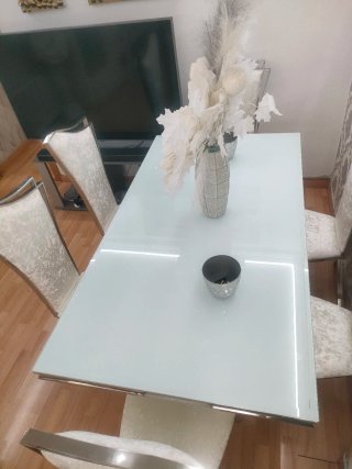 Mesa y 6 sillas comedor modernas