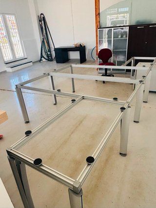 Mesa oficina cristal y metal buen estado