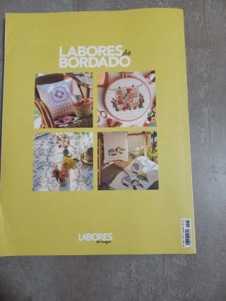 Libro con patrones de bordado muy bonitas