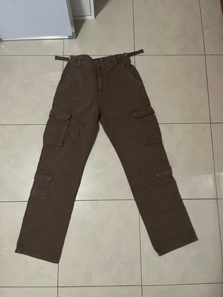 Pantalones cargo marrones