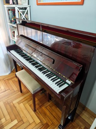 Piano Vertical Lauper Marrón Oscuro