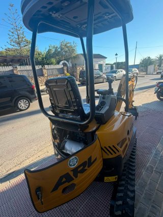 Miniexcavadora ARL N16