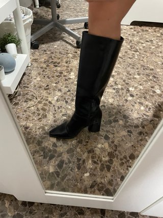 Stivali alti neri con tacco
