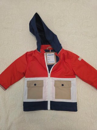 Chaqueta cortavientos Mayoral 9 meses