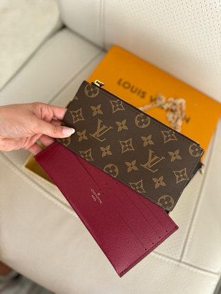 Louis Vuitton Pochette Marrón y Rojo