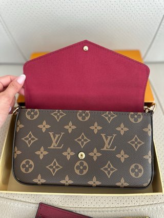 Louis Vuitton Pochette Marrón y Rojo