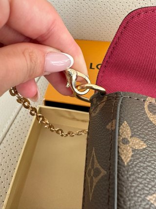 Louis Vuitton Pochette Marrón y Rojo