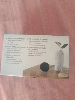 Scatola Echo Dot Alexa