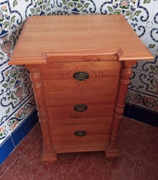 Lote de muebles, cómodas, TV, mesa, etc...