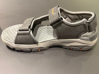 Sandalias Skechers Talla 43 Gris/Naranja