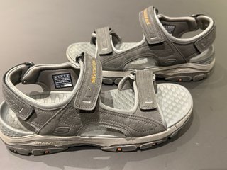 Sandalias Skechers Talla 43 Gris/Naranja