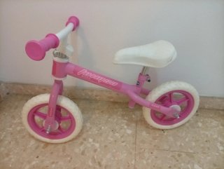 Bicicleta sin pedales rosa para niña