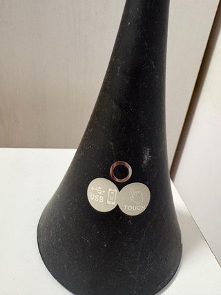 Dos lámparas de mesa táctil negra