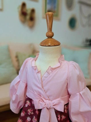 Vestido infantil con falda globo