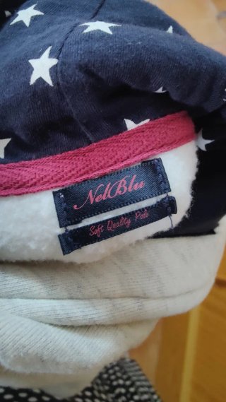 Sudadera niña Nelblu con estrellas