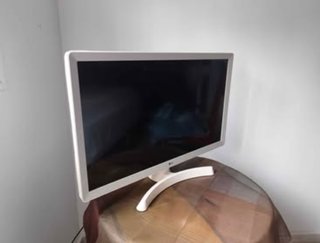 TV LG 24'' HD Smart TV Blanca