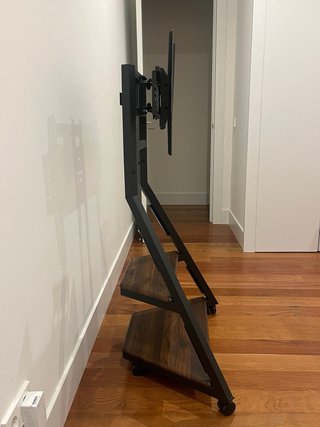 Soporte TV con ruedas (2 meses uso)