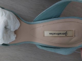 Sandalias verdes tacón