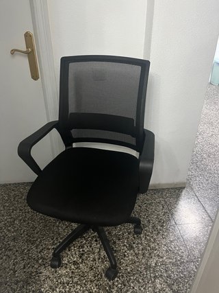 Escritorio cristal y metal con repisa