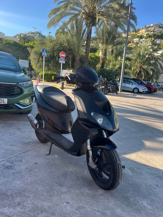 Piaggio NRG Scooter Negro