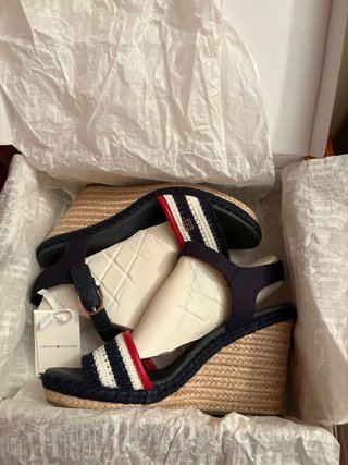 Sandalias cuña Tommy Hilfiger T40