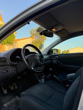 Toyota Avensis 2004