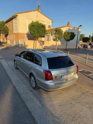 Toyota Avensis 2004