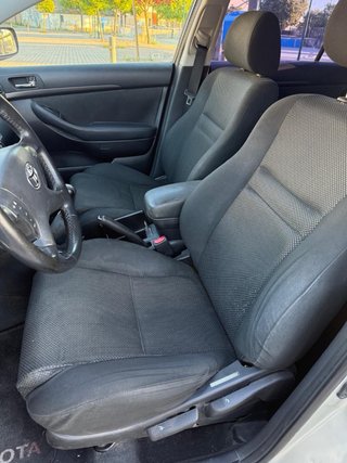 Toyota Avensis 2004