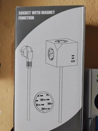 Enchufe con función magnética