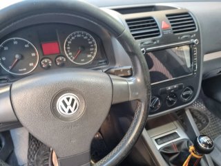 Volkswagen Golf 2004