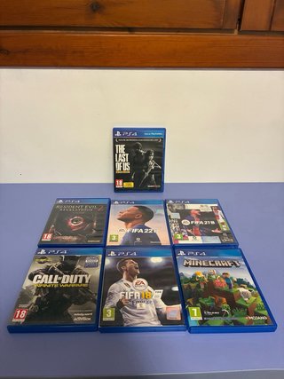 PS4 500GB + 2 Mandos + 8 Juegos Negociable
