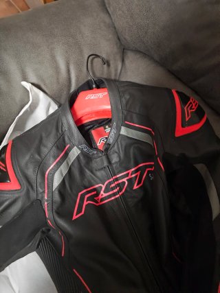 Mono Moto RST S1 Piel 1 Pieza