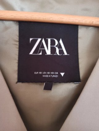 Chaleco Zara Beige