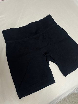 Mallas cortas negras deportivas