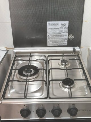 Cocina butano Jocel JFG3007599 como nueva
