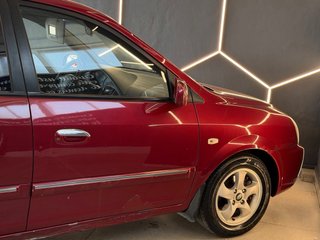 KIA Carens 2004