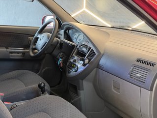 KIA Carens 2004