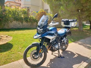 BMW F 850 GS Azul y Blanca