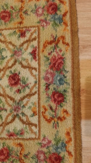 Alfombras grandes de lana buena con diseño floral