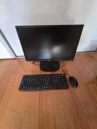 Monitor LG Negro + Teclado + Ratón