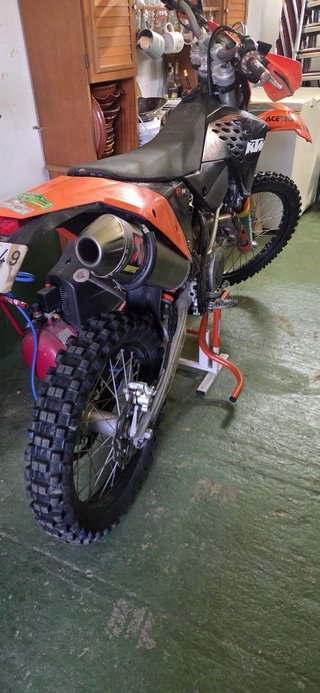 KTM Enduro Moto Naranja