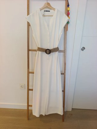 Mono blanco Zara talla M. Largo midi.